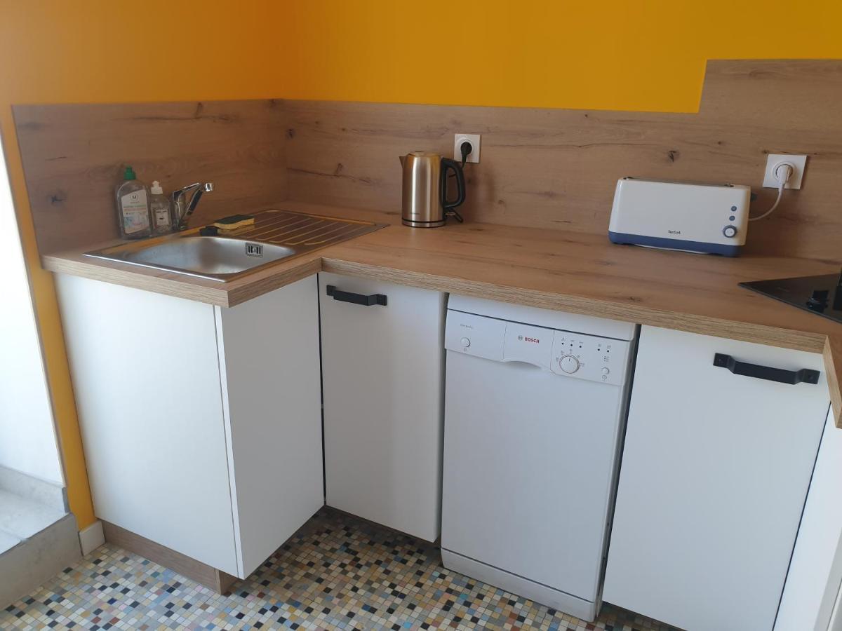 Gite Atypique Avec Jacuzzi Hillion Exterior photo